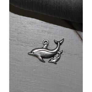 James Avery Sterling Mom & Baby Dolphin Charm 1.85G / 0.5in